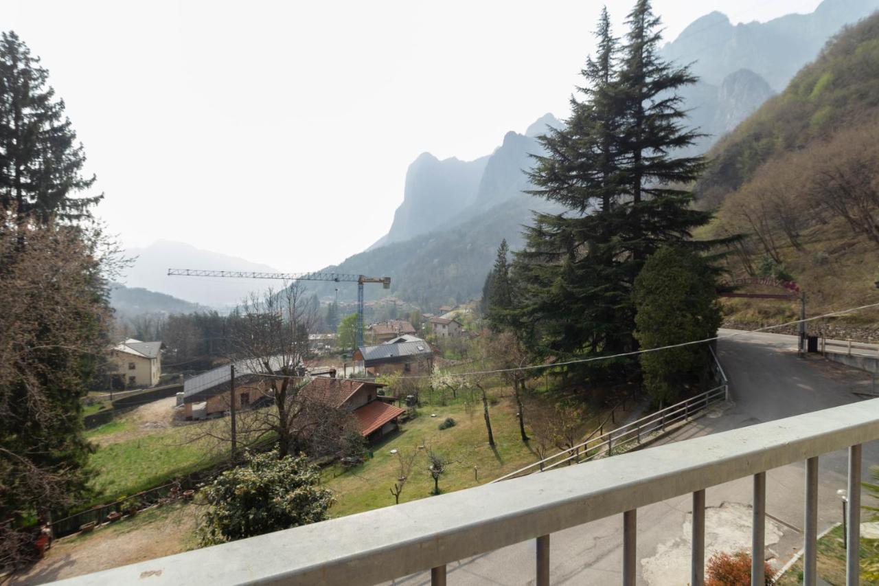 La Pineta - Le Casette Di Osvaldo Lecco Exteriör bild
