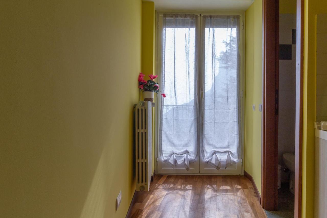 La Pineta - Le Casette Di Osvaldo Lecco Exteriör bild